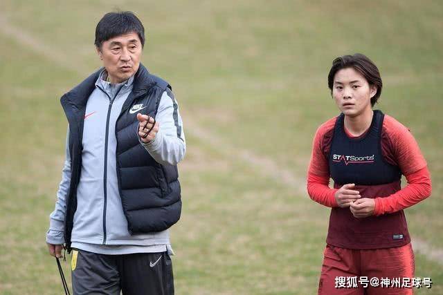 懂车帝引发网络热议，豪车刹车故障成焦点